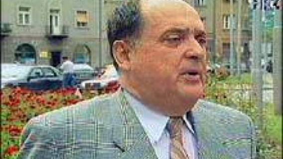 O odnosu vlasti i njihovih javnih tvrtki prema potro&scaron;a&egrave;ima