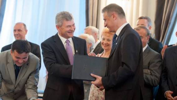 Potpisan koalicijski sporazum izme&eth;u HDZ-a i HSS-a