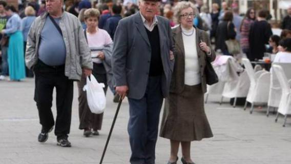 Umirovljenici sa milijunskim kreditima - a nije 1. travanj
